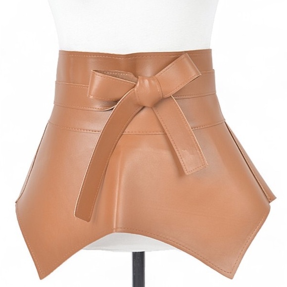 Plus Size Vegan Leather Corset Wrap Statement Belt - Picture 8 of 8